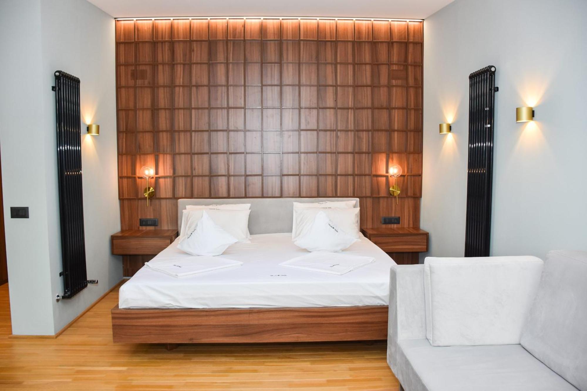 Hotel Curtea Veche Curtea de Argeş エクステリア 写真